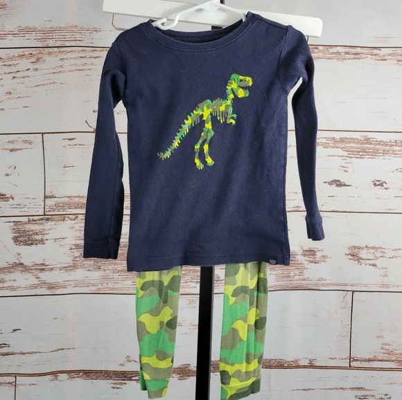 GAP Pajamas Baby Gap Pajama Set Camouflage Dinosaur 5 Poshmark